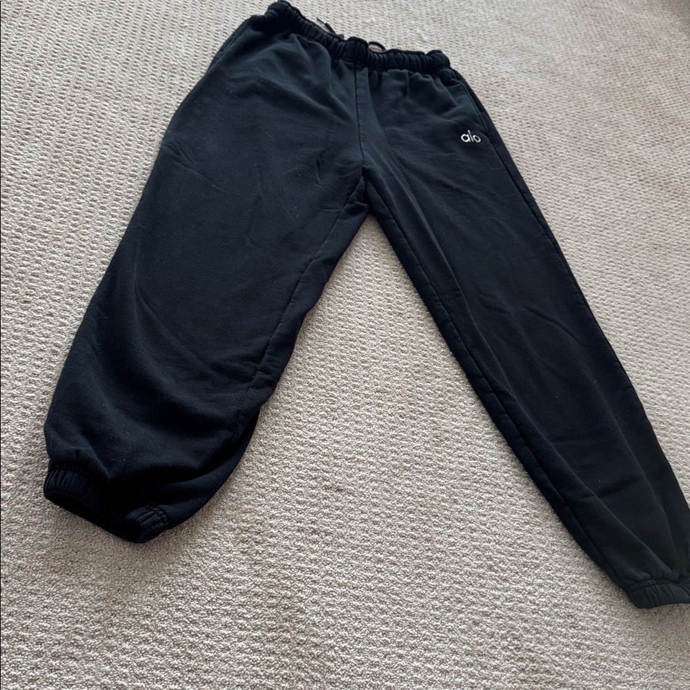 Alo Accolade Sweat Pants - Picture 2 of 3